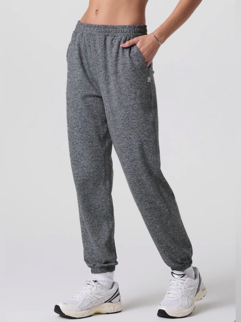 NWT Vuori Boyfriend Jogger Heather Grey XL Soft Lounge Athleisure Pants